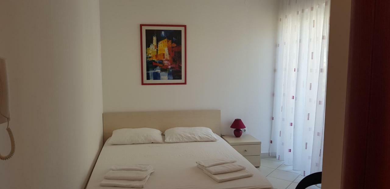 Apartments Biba Новаля Екстериор снимка