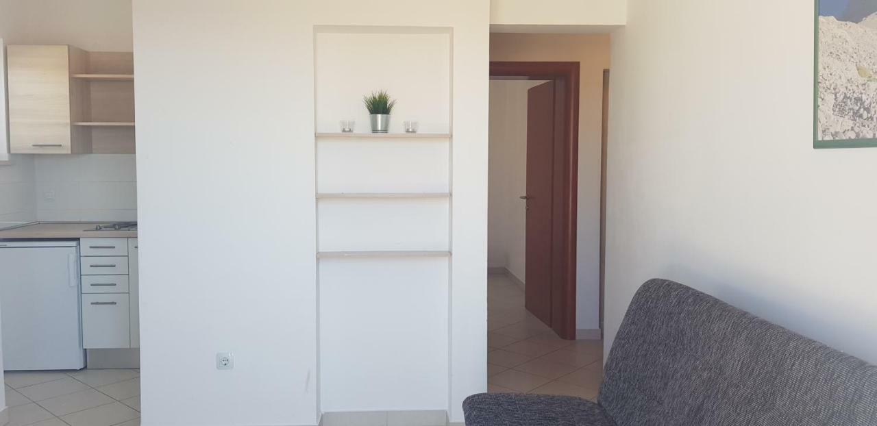 Apartments Biba Новаля Екстериор снимка